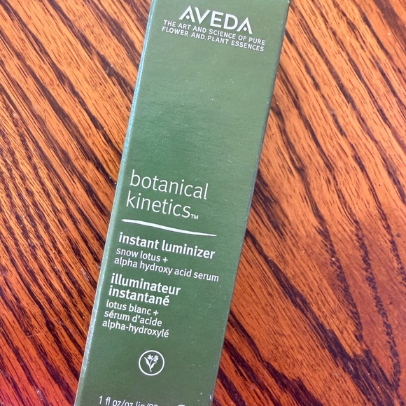 Aveda Botanical Kinetics Instant Luminizer Snow Lotus + Alpha Serum 1 oz. NWT - Picture 2 of 2